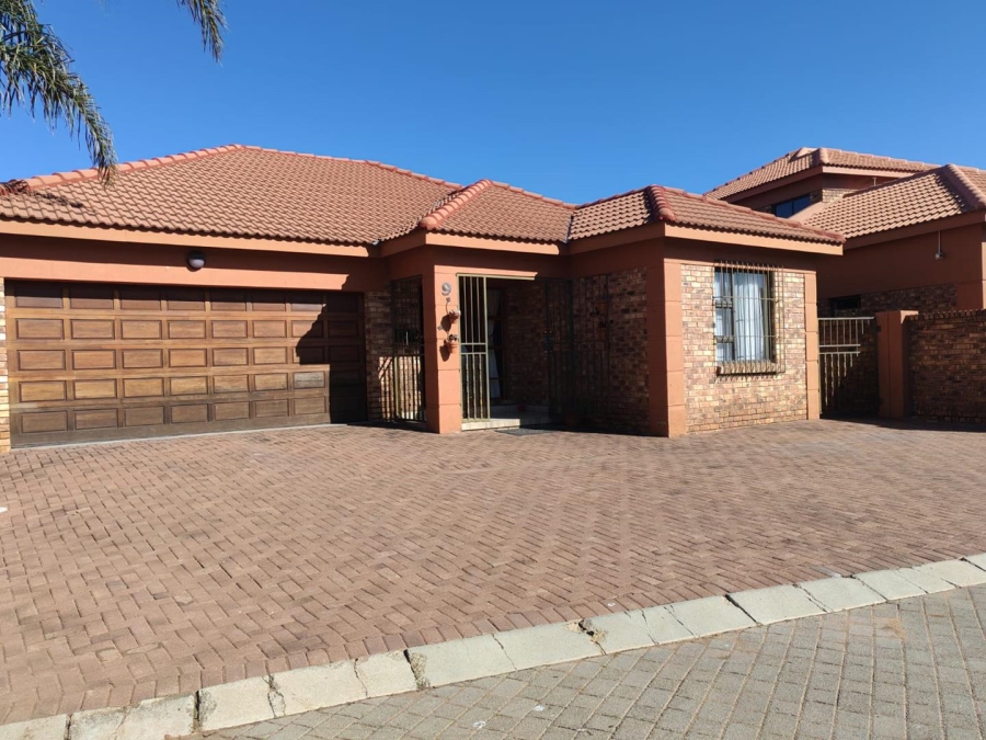 3 Bedroom Property for Sale in Van Riebeeck Park Gauteng