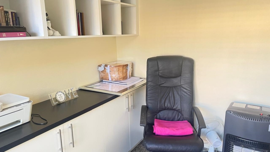 3 Bedroom Property for Sale in Birchleigh North Gauteng