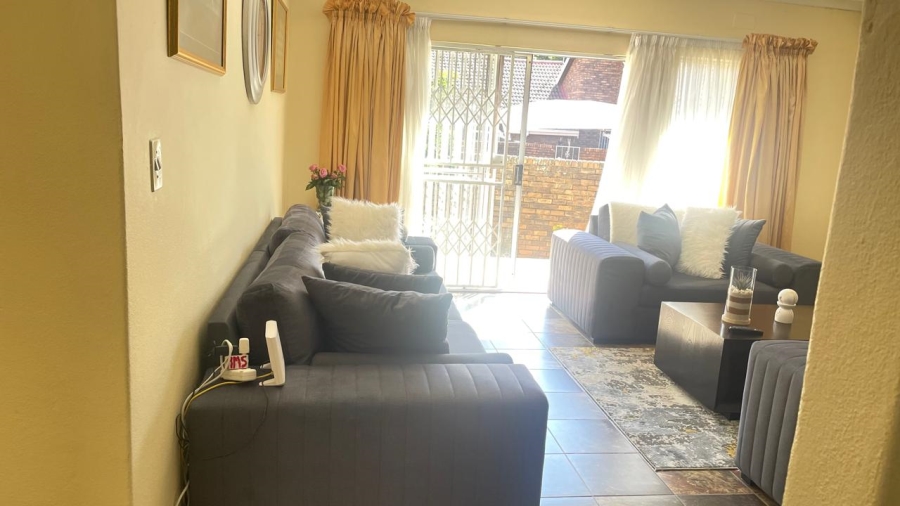 3 Bedroom Property for Sale in Birchleigh North Gauteng