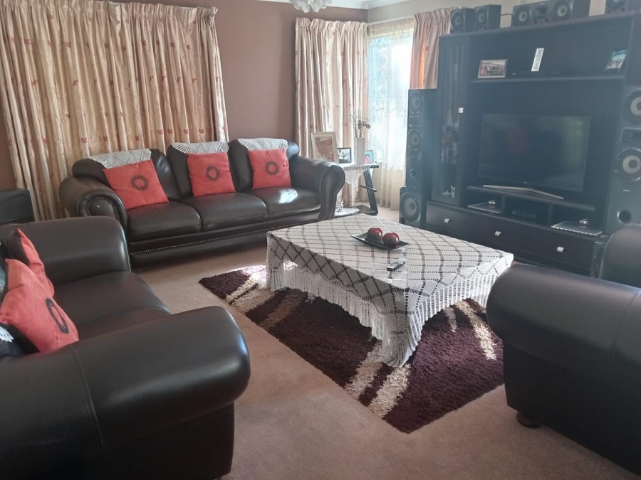 4 Bedroom Property for Sale in Terenure Gauteng