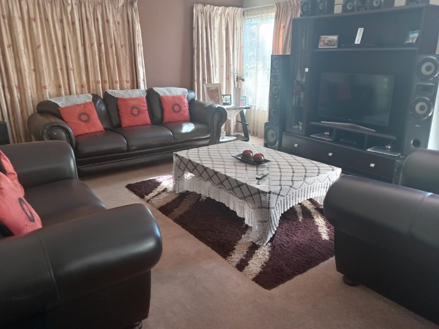 4 Bedroom Property for Sale in Terenure Gauteng