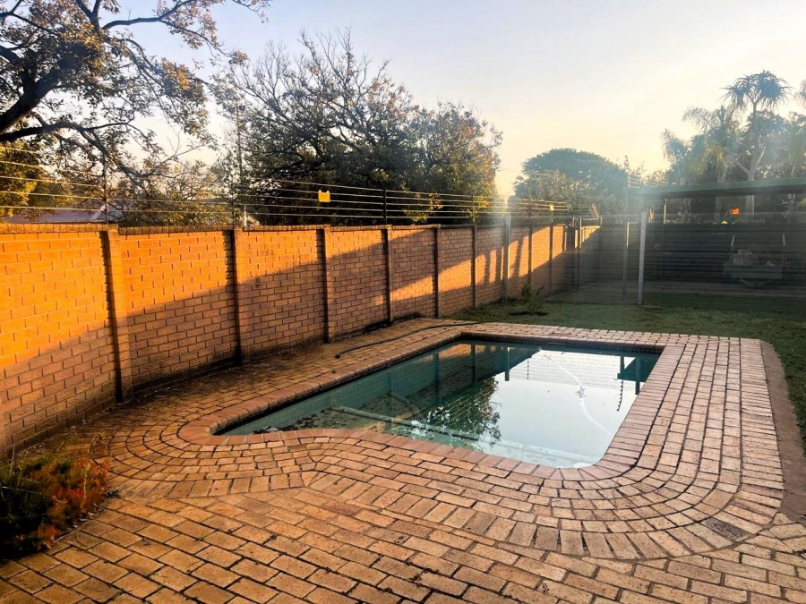 4 Bedroom Property for Sale in Moregloed Gauteng
