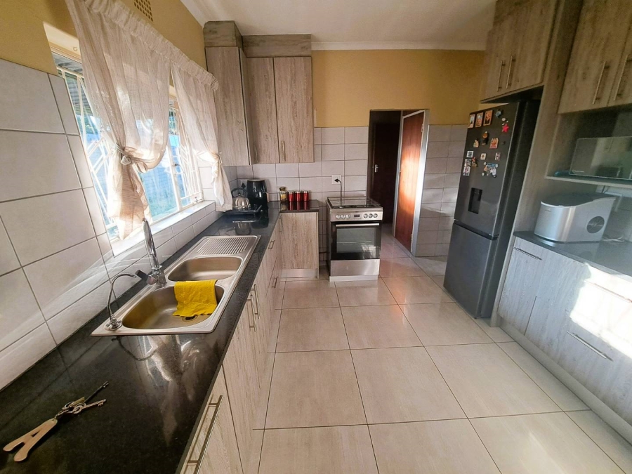 4 Bedroom Property for Sale in Moregloed Gauteng