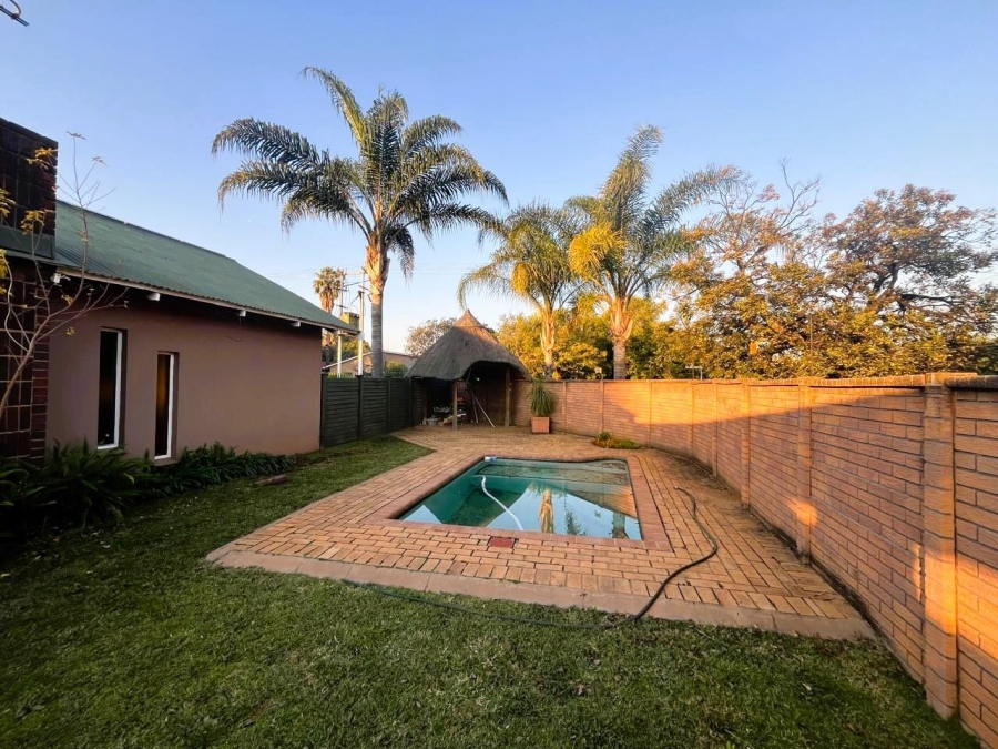 4 Bedroom Property for Sale in Moregloed Gauteng