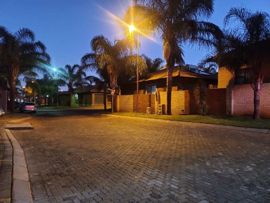 3 Bedroom Property for Sale in Groblerpark Gauteng