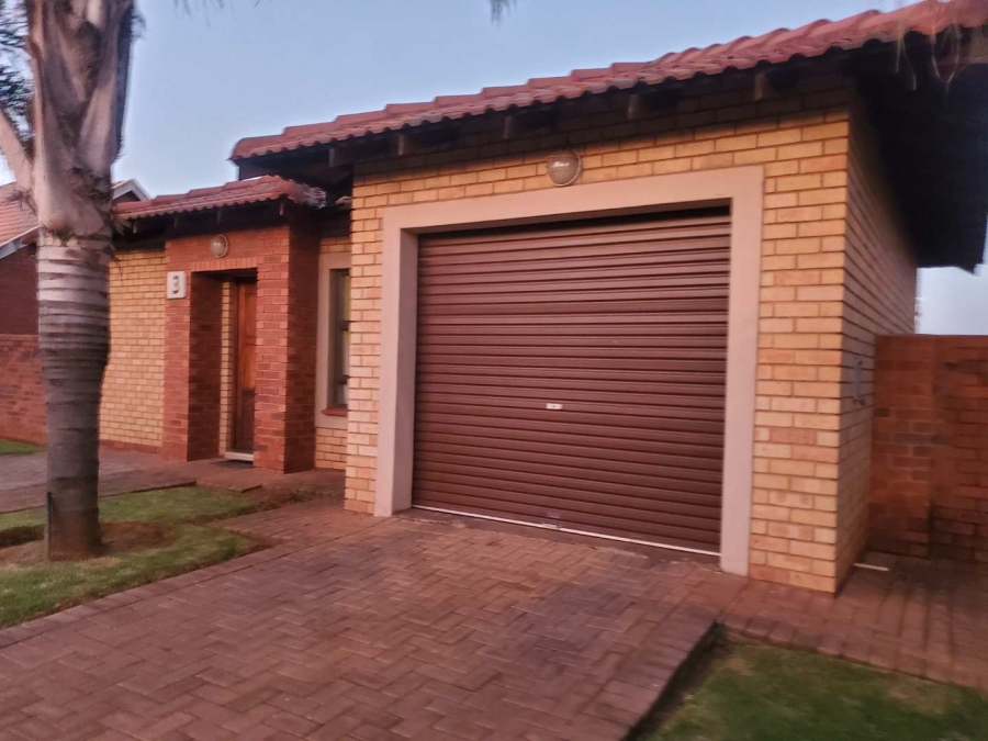 3 Bedroom Property for Sale in Groblerpark Gauteng