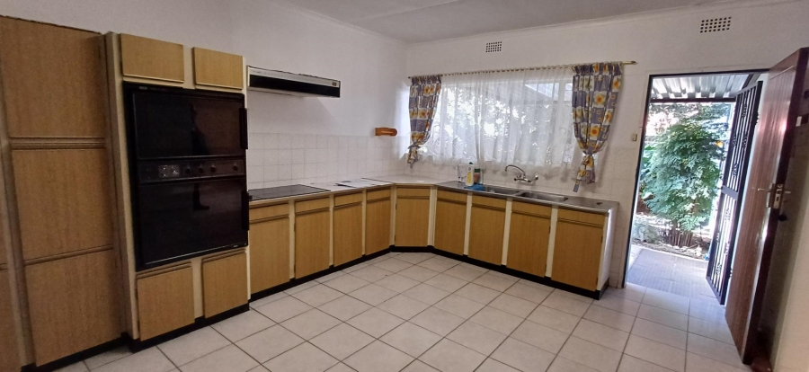 4 Bedroom Property for Sale in South Crest Gauteng