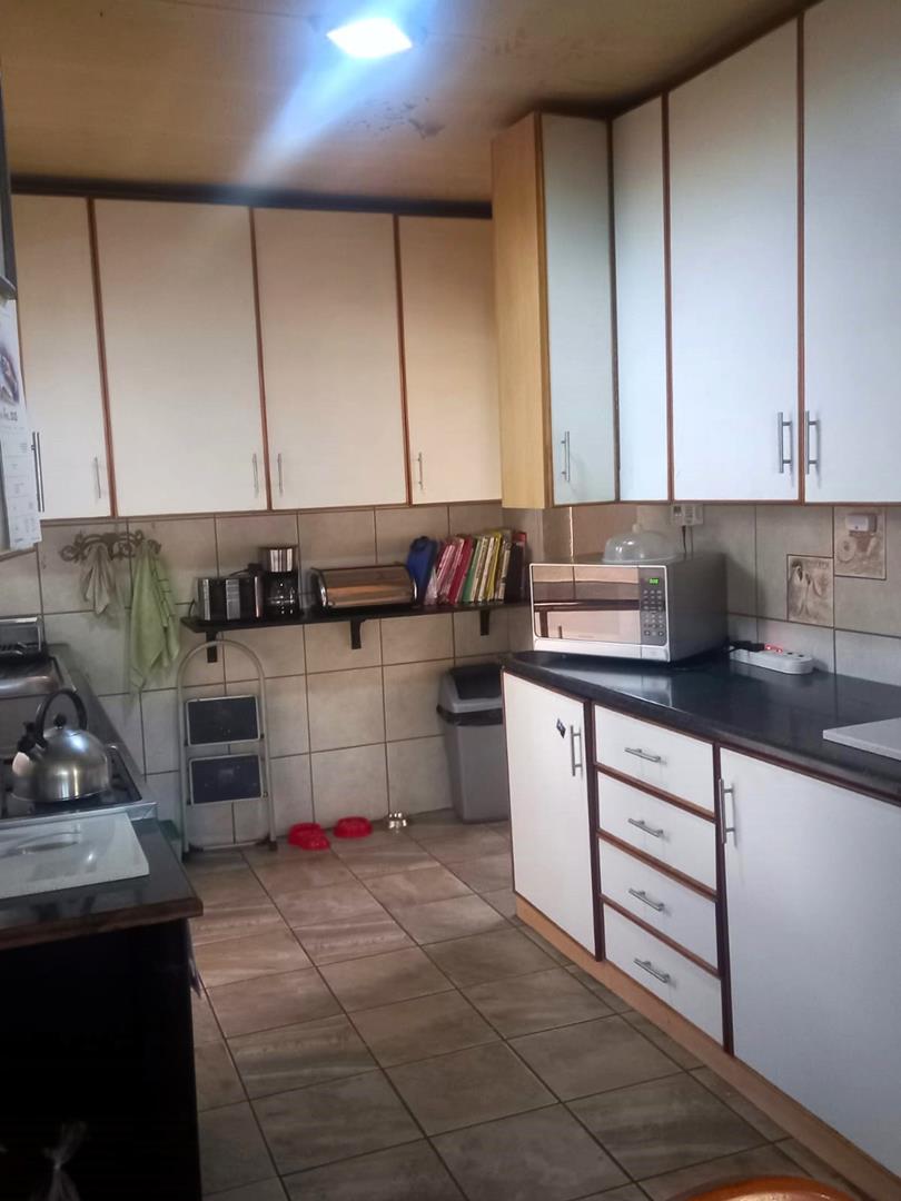 4 Bedroom Property for Sale in South Crest Gauteng
