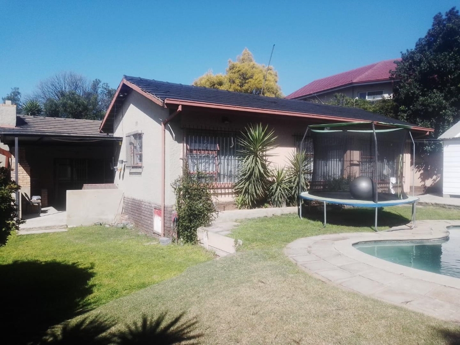 4 Bedroom Property for Sale in South Crest Gauteng