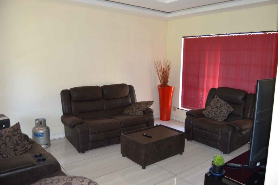 3 Bedroom Property for Sale in Verwoerdpark Gauteng
