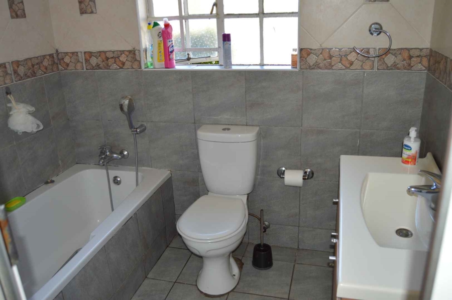 3 Bedroom Property for Sale in Verwoerdpark Gauteng
