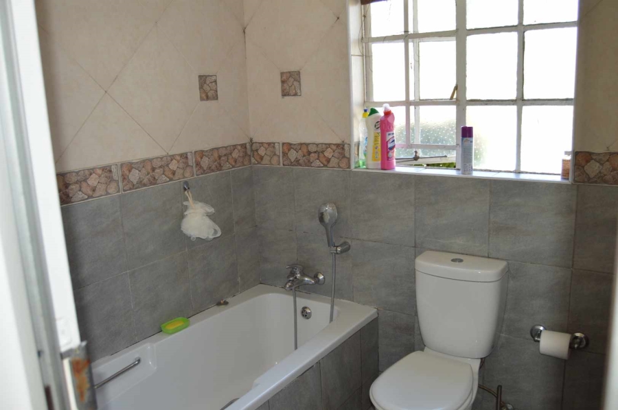 3 Bedroom Property for Sale in Verwoerdpark Gauteng