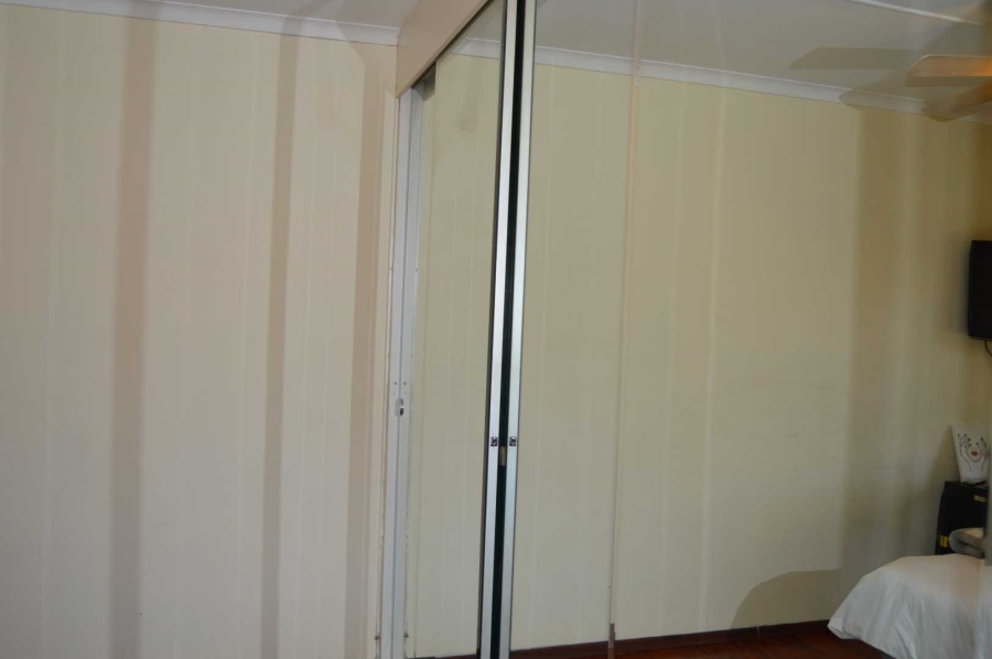 3 Bedroom Property for Sale in Verwoerdpark Gauteng