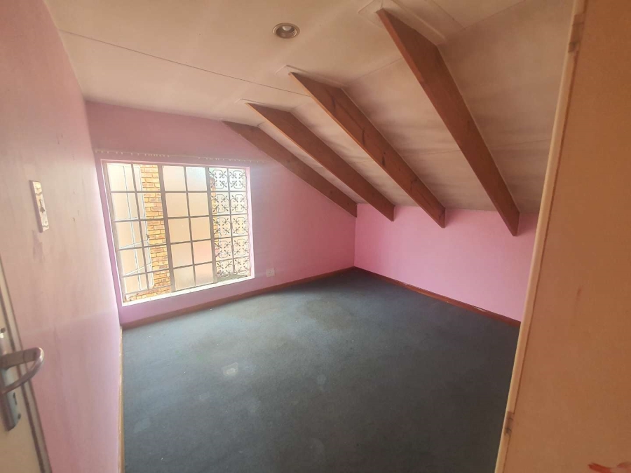 4 Bedroom Property for Sale in Clubview Gauteng