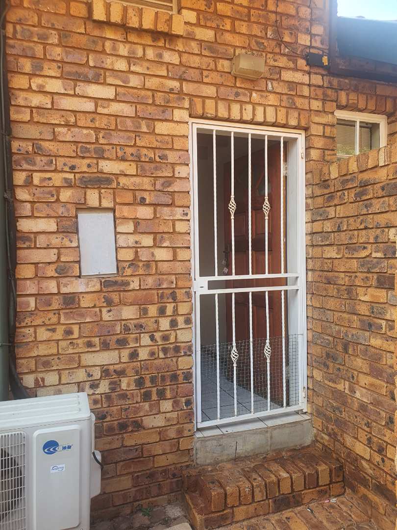 4 Bedroom Property for Sale in Clubview Gauteng