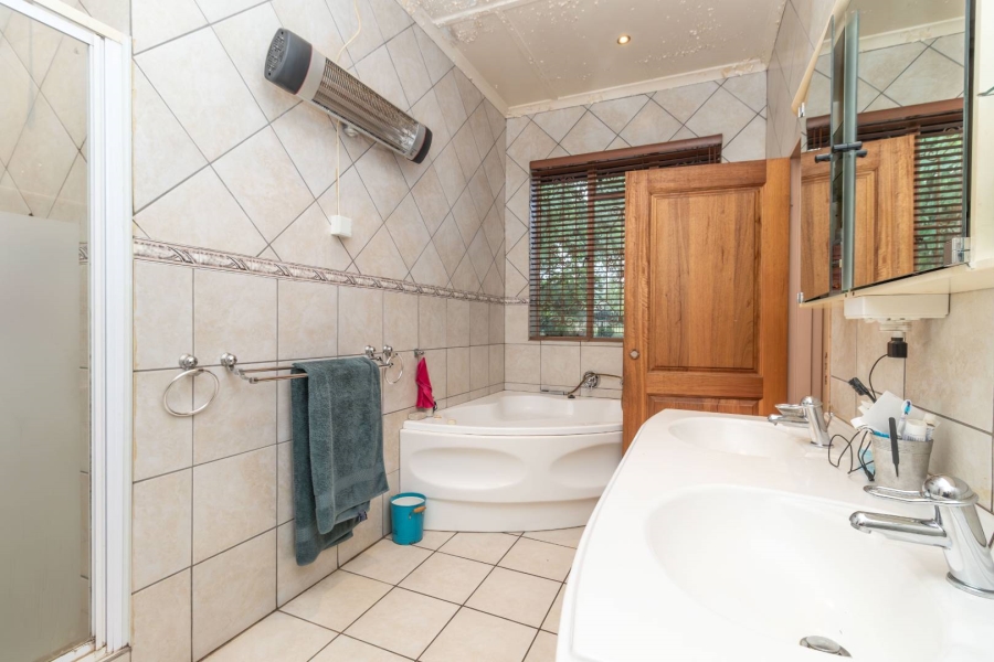 3 Bedroom Property for Sale in Linbro Park Gauteng