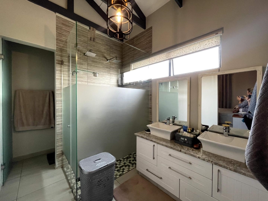 4 Bedroom Property for Sale in Midstream Meadows Gauteng