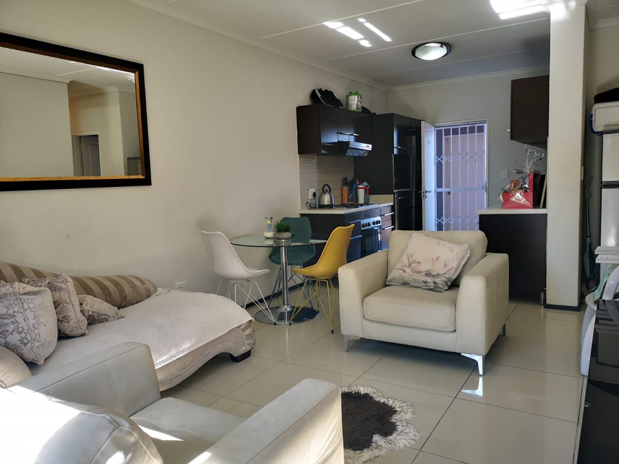 To Let 3 Bedroom Property for Rent in Oakdene Gauteng