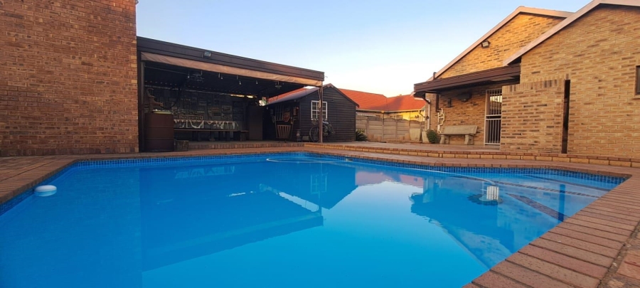 3 Bedroom Property for Sale in Florentia Gauteng