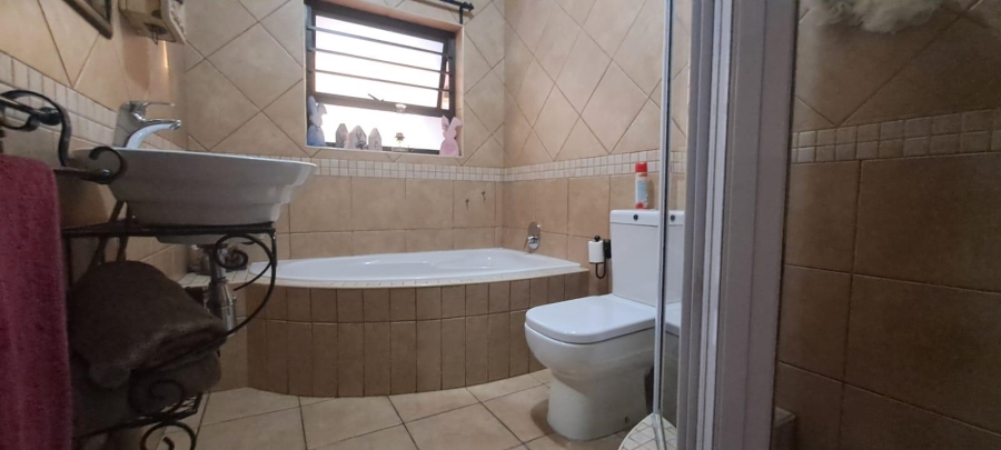 3 Bedroom Property for Sale in Florentia Gauteng
