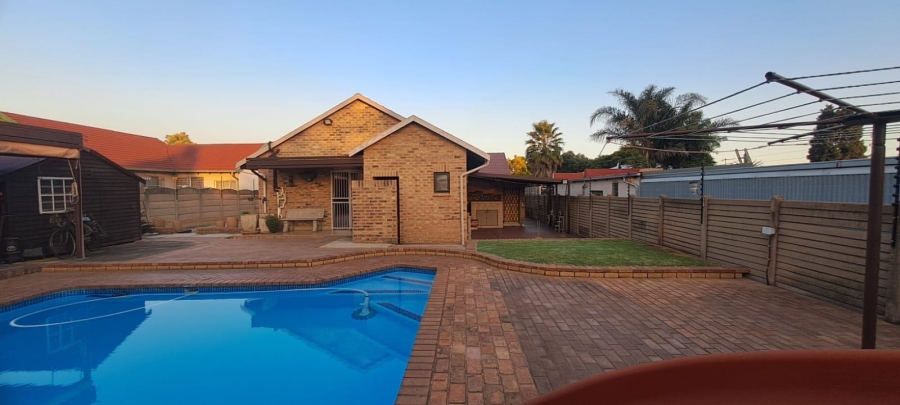 3 Bedroom Property for Sale in Florentia Gauteng