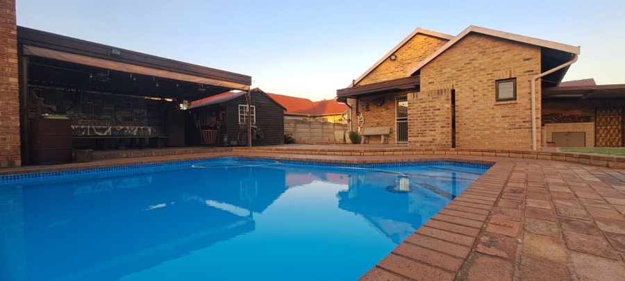 3 Bedroom Property for Sale in Florentia Gauteng