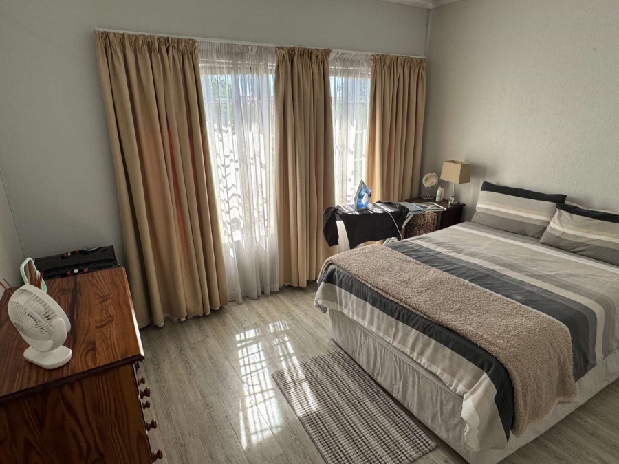 3 Bedroom Property for Sale in New Redruth Gauteng