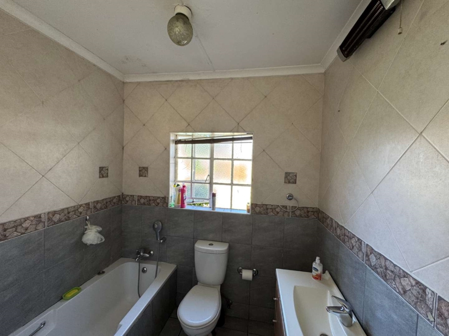3 Bedroom Property for Sale in Verwoerdpark Gauteng