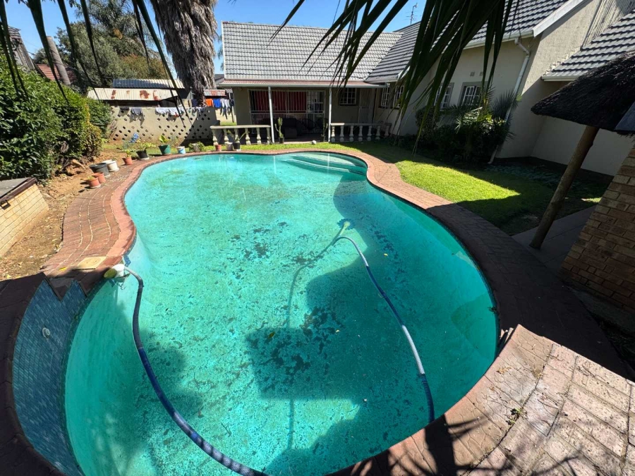 3 Bedroom Property for Sale in Verwoerdpark Gauteng