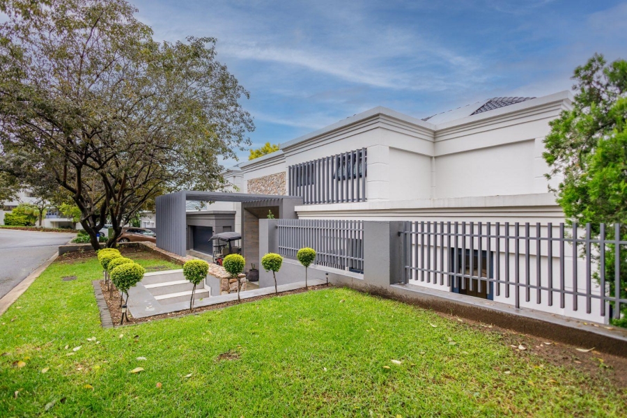 5 Bedroom Property for Sale in Dainfern Golf Estate Gauteng