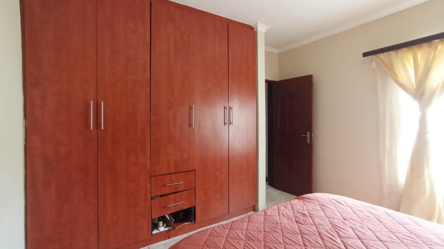 3 Bedroom Property for Sale in Thatchfield Estate Gauteng