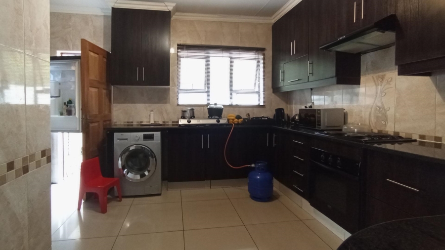 3 Bedroom Property for Sale in Thatchfield Estate Gauteng
