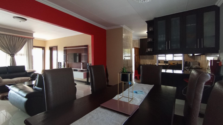 3 Bedroom Property for Sale in Thatchfield Estate Gauteng