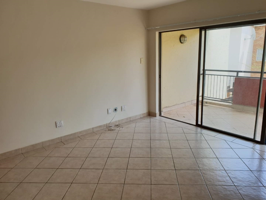 1 Bedroom Property for Sale in Oukraal Estate Gauteng