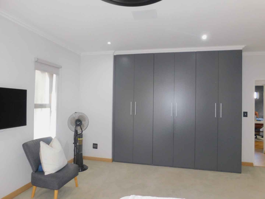 To Let 4 Bedroom Property for Rent in Bryanston Gauteng
