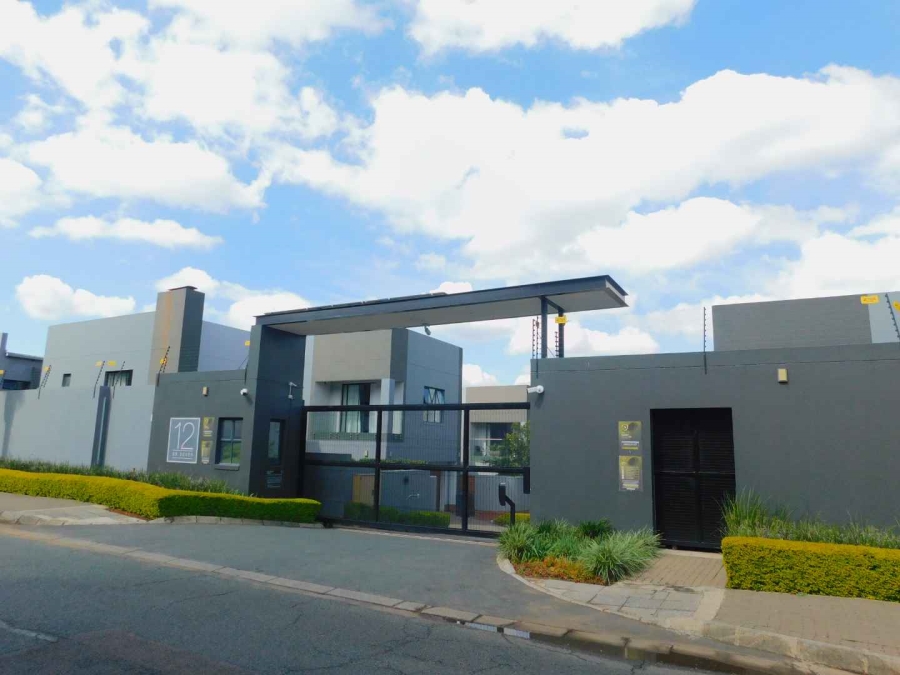 To Let 4 Bedroom Property for Rent in Bryanston Gauteng