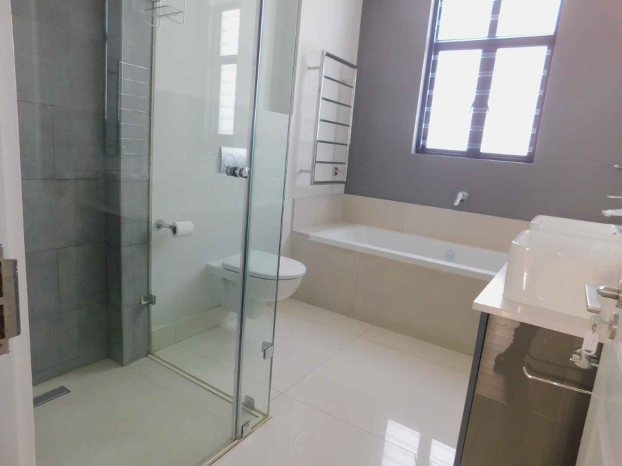 To Let 2 Bedroom Property for Rent in Bryanston Gauteng
