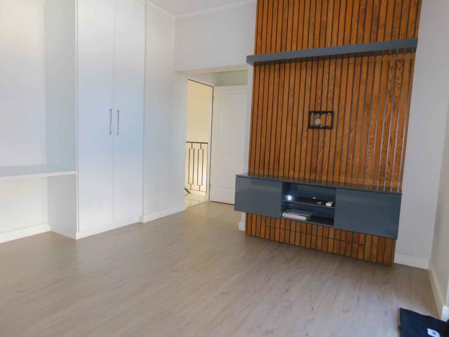 To Let 2 Bedroom Property for Rent in Bryanston Gauteng