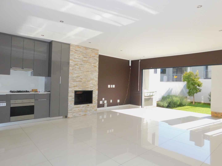 To Let 2 Bedroom Property for Rent in Bryanston Gauteng