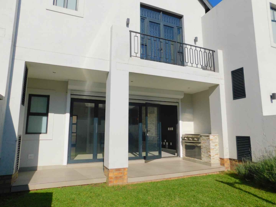 To Let 2 Bedroom Property for Rent in Bryanston Gauteng