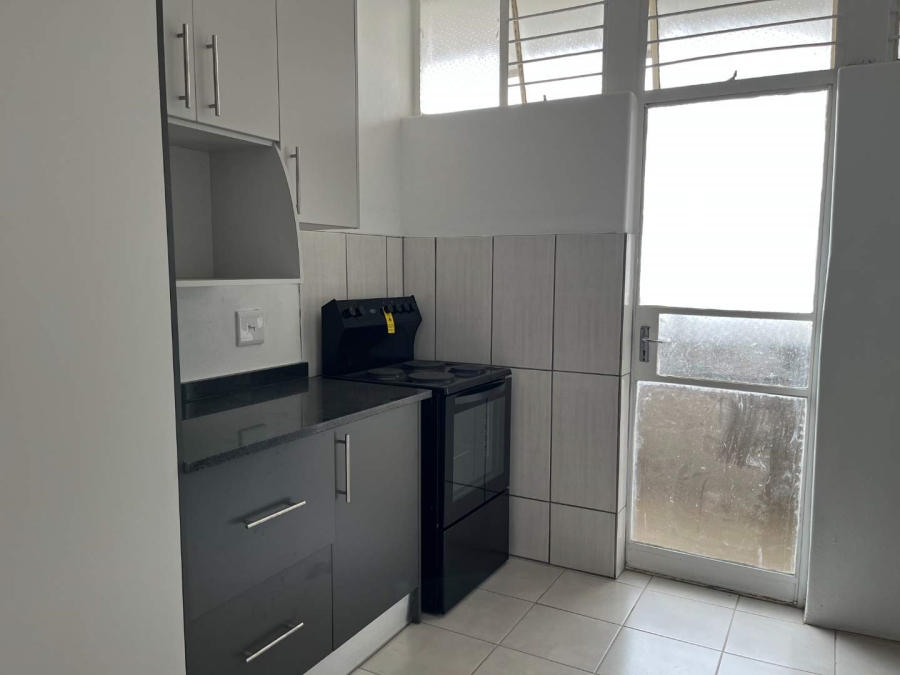 To Let 2 Bedroom Property for Rent in Honeyhills Gauteng