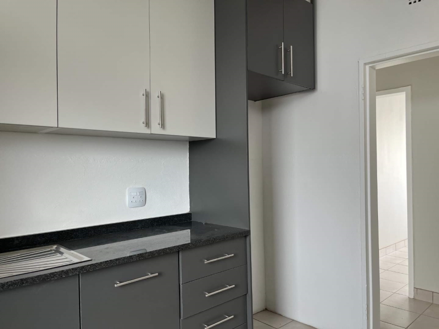To Let 2 Bedroom Property for Rent in Honeyhills Gauteng