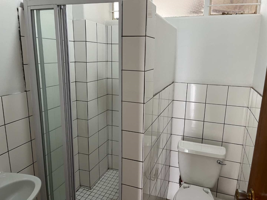 To Let 2 Bedroom Property for Rent in Honeyhills Gauteng