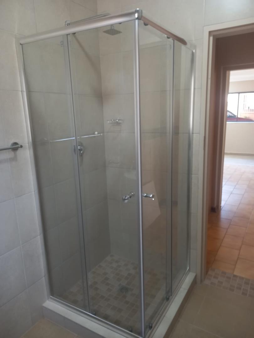 To Let 1 Bedroom Property for Rent in Discovery Gauteng