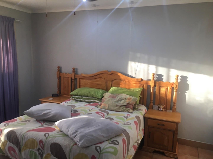 5 Bedroom Property for Sale in The Reeds Gauteng