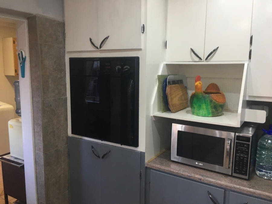 5 Bedroom Property for Sale in The Reeds Gauteng