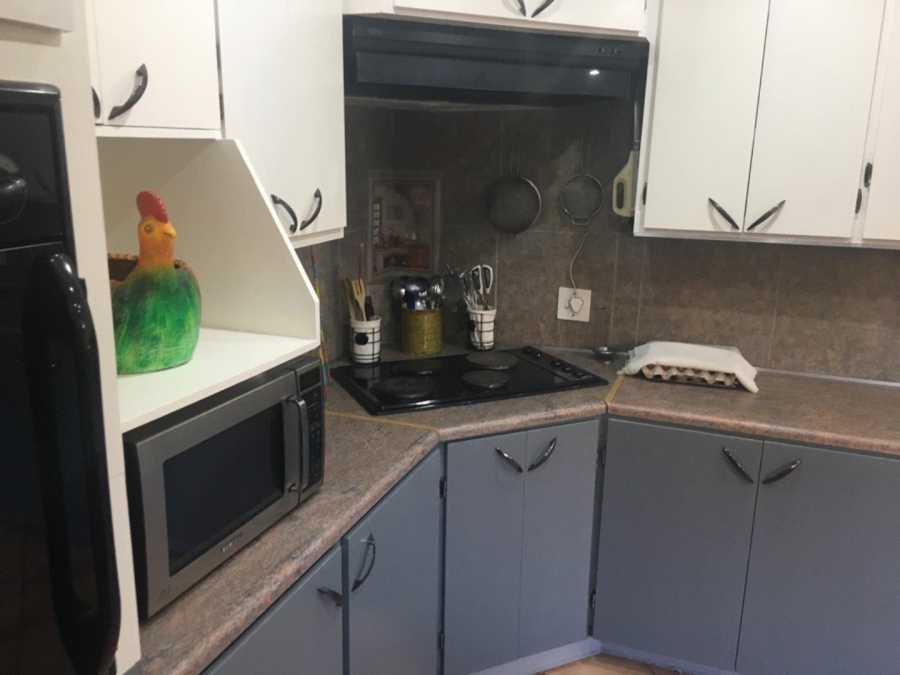 5 Bedroom Property for Sale in The Reeds Gauteng