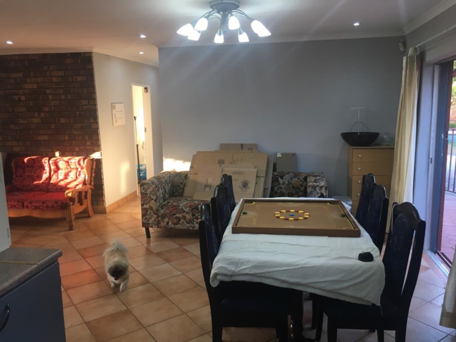 5 Bedroom Property for Sale in The Reeds Gauteng