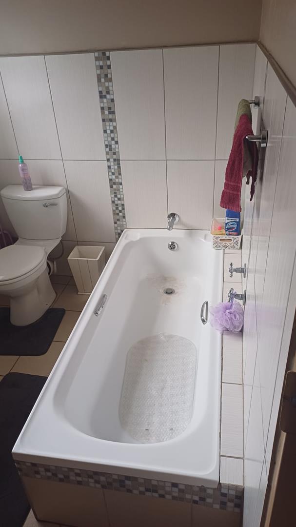 3 Bedroom Property for Sale in La Montagne Gauteng