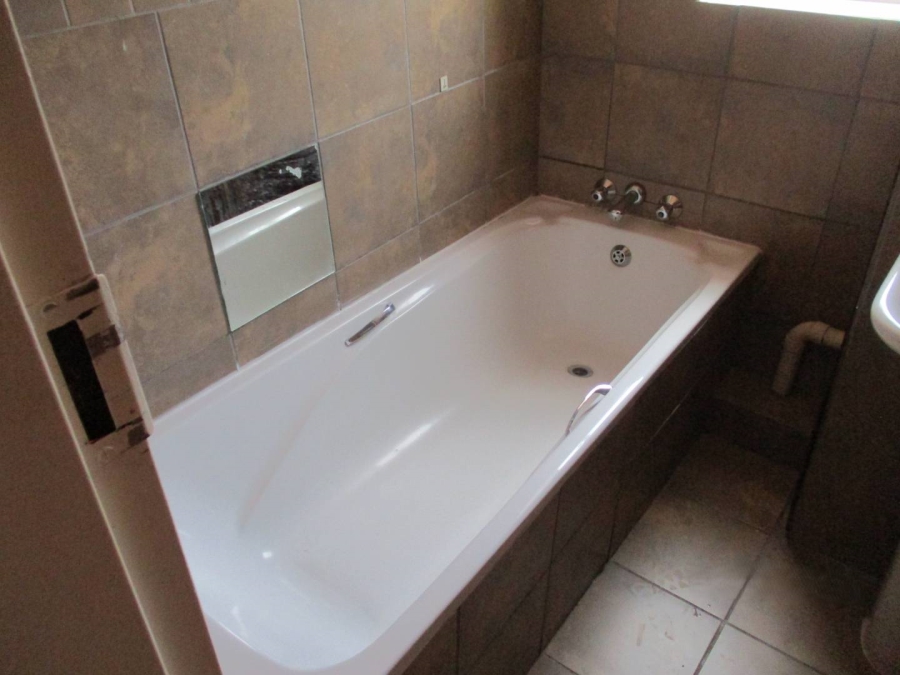 To Let 2 Bedroom Property for Rent in Annlin Gauteng